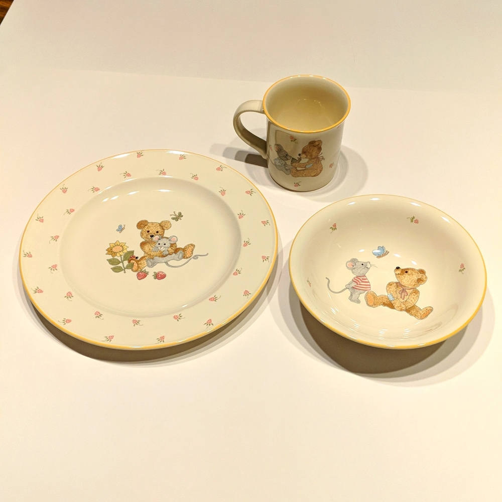 Vintage Mikasa Children's 3 piece plate setting. "Teddy"